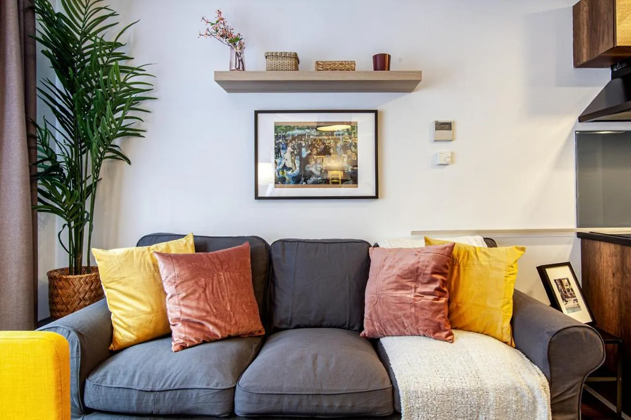 Fully Furnished Flat With Balcony In Sisli Apartment Istanbul 0*,
